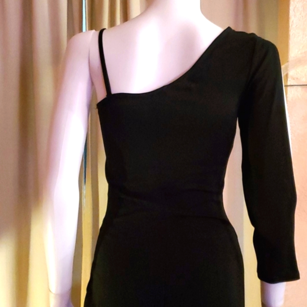 🖤💥Flawless! Gorgous Black One Shoulder & Open Leg Jumpsuit from bebe ❤️‍🔥🖤 - Picture 7 of 16